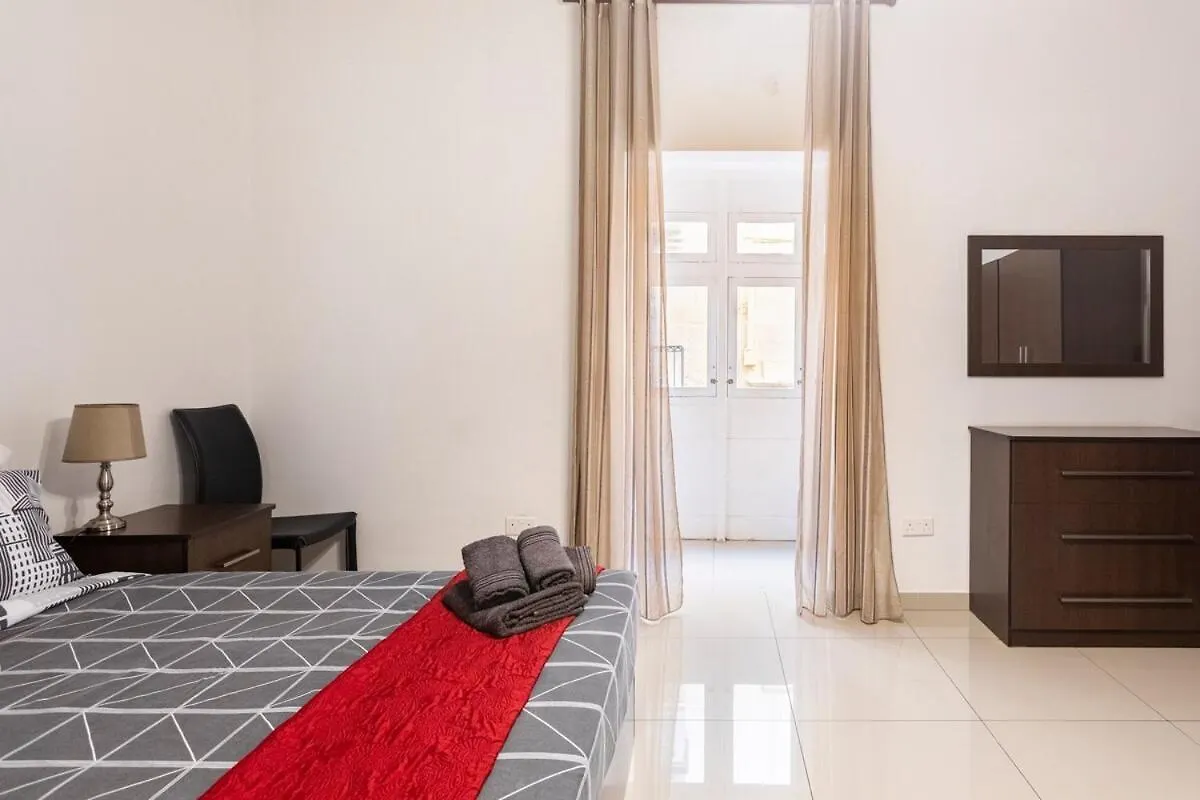 Superbly Located Cosy 2-Bedroom Apartment Valletta